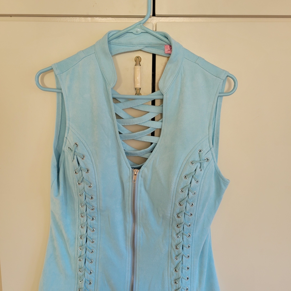Ladies Biker Vest Soft  Material Criss Cross Back Padded Front. Size 2XL Lt Blue